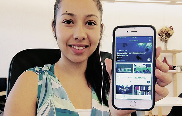 Sarahi Espinoza Salamanca with her DREAMer's Roadmap app