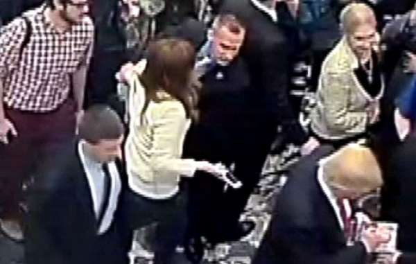 Donald Trump's campaign manager grabbing reporter's arm